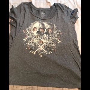 NWOT Torrid Plus 2X 2 Skull & Roses T